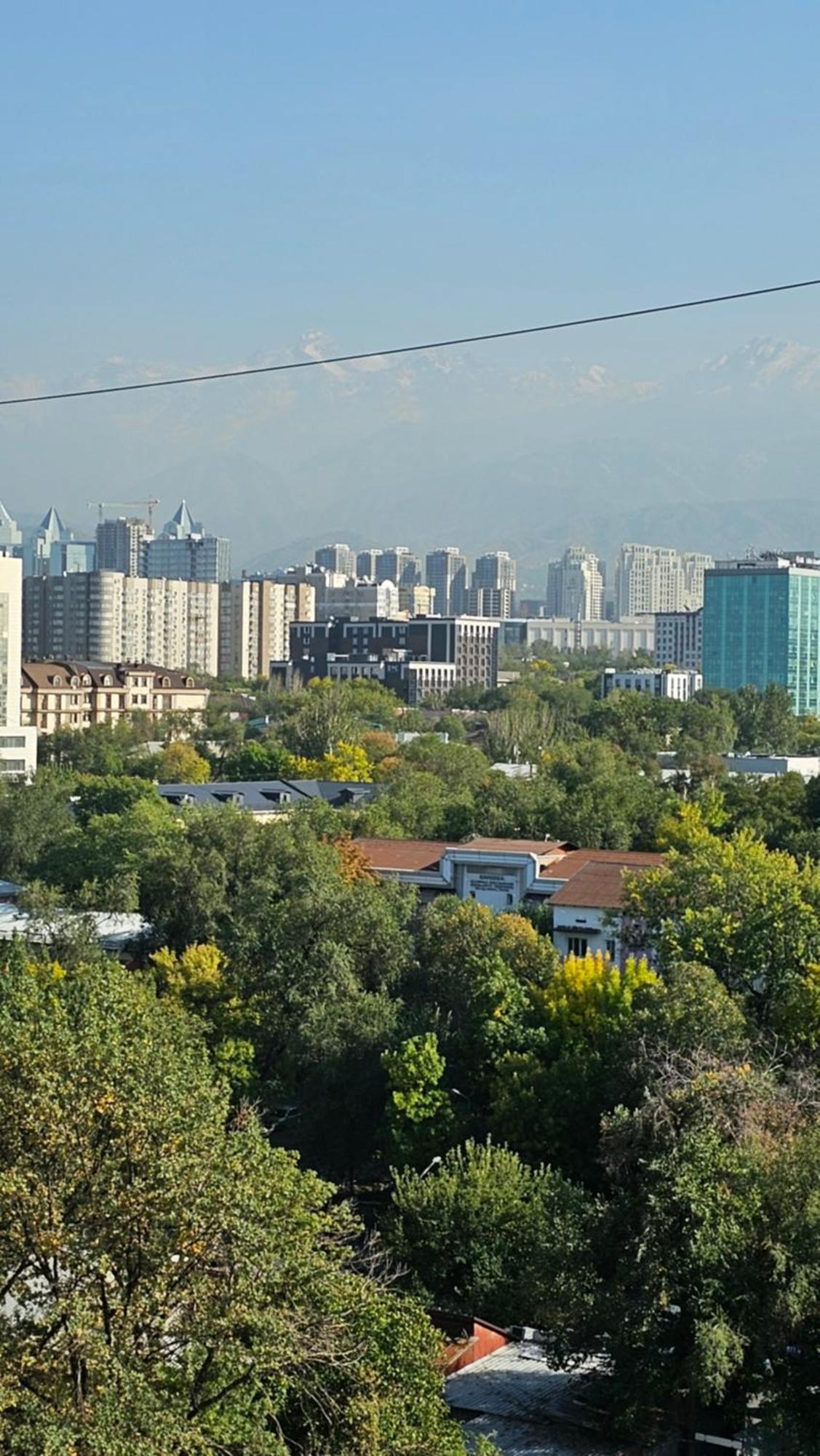 Новый Жк В Самом Центре Города Almaty Ngoại thất bức ảnh