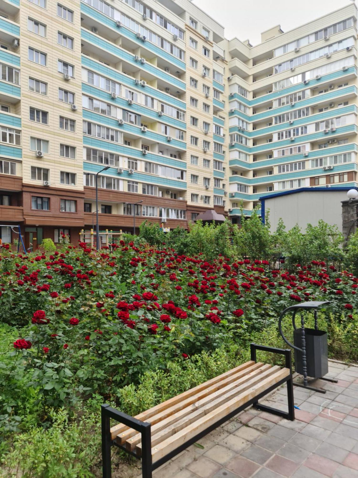 Новый Жк В Самом Центре Города Almaty Ngoại thất bức ảnh
